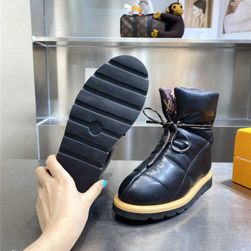 High Quality Luxury Louis Vuitton Down Snow Boots – Style 90819 product detail