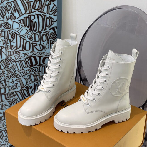 High Quality Luxury Louis Vuitton Flat Boots – Style 51811 product detail