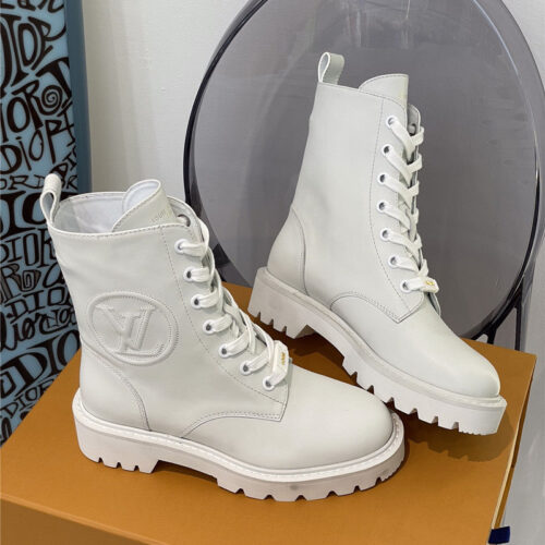 High Quality Luxury Louis Vuitton Flat Boots – Style 51811 product detail