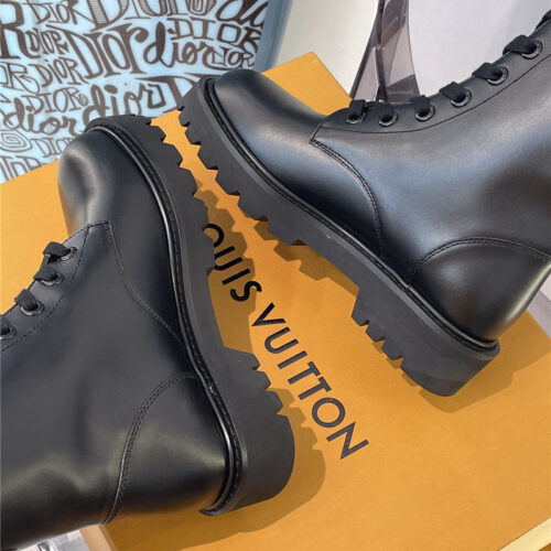 High Quality Luxury Louis Vuitton Flat Boots – Style 84579 product detail