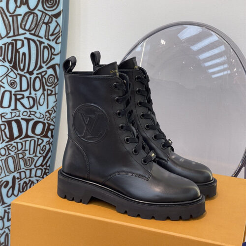 High Quality Luxury Louis Vuitton Flat Boots – Style 84579