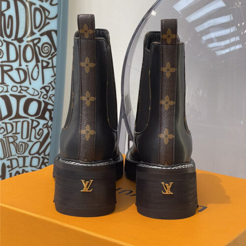 High Quality Luxury Louis Vuitton Classic Chelsea Boots – Style 42307 product detail