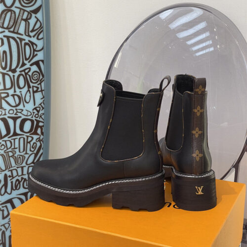 High Quality Luxury Louis Vuitton Classic Chelsea Boots – Style 42307 product detail