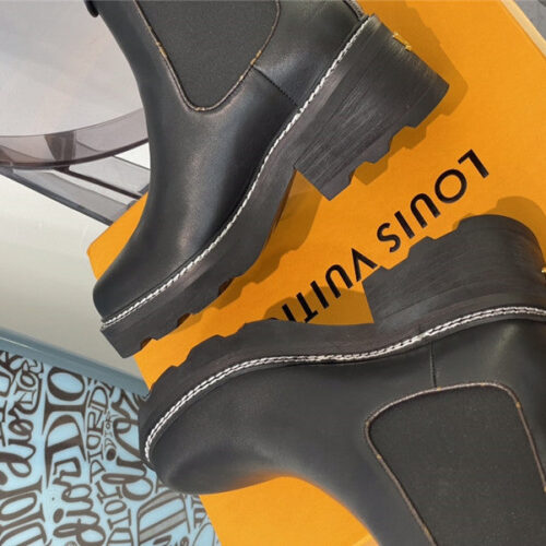 High Quality Luxury Louis Vuitton Classic Chelsea Boots – Style 42307 product detail