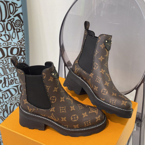 High Quality Luxury Louis Vuitton Classic Chelsea Boots – Style 66595 alternate view