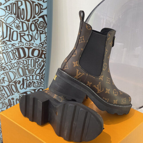 High Quality Luxury Louis Vuitton Classic Chelsea Boots – Style 66595 product detail