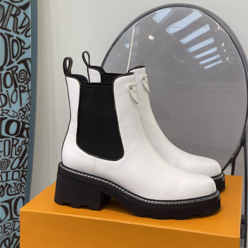 High Quality Luxury Louis Vuitton Classic Chelsea Boots alternate view