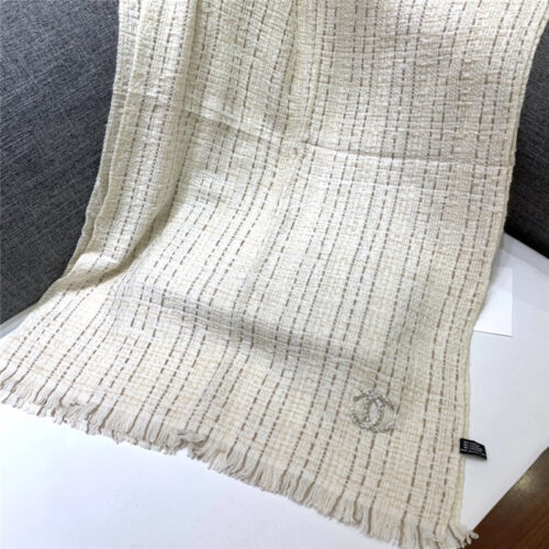 High Quality Luxury Chanel 100% Cashmere Scarf – Style 25024 product detail