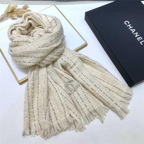 High Quality Luxury Chanel 100% Cashmere Scarf – Style 25024 alternate view