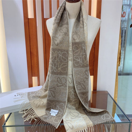 High Quality Luxury Loewe Anagram Scarf In Wool And Cashmere – Style 26498 alternate view