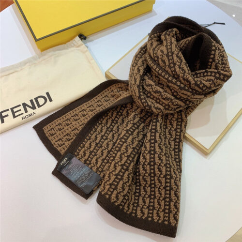 High Quality Luxury Fendi New Wool Yarn Scarf alternate view