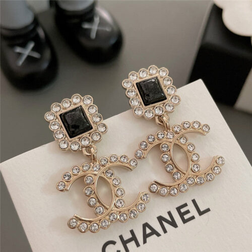 High Quality Luxury Chanel Square Diamond Cc Stud Earrings product detail
