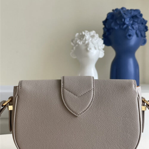 High Quality Luxury Louis Vuitton Pont 9 Soft PM Bag alternate view