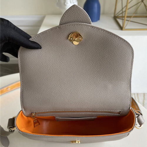 High Quality Luxury Louis Vuitton Pont 9 Soft PM Bag product detail