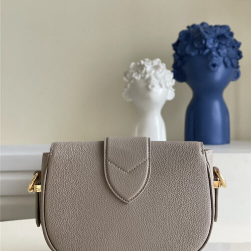High Quality Luxury Louis Vuitton Pont 9 Soft PM Bag Small alternate view