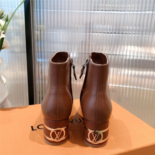 High Quality Luxury Louis Vuitton Logo Boots Women – Style 56227 product detail
