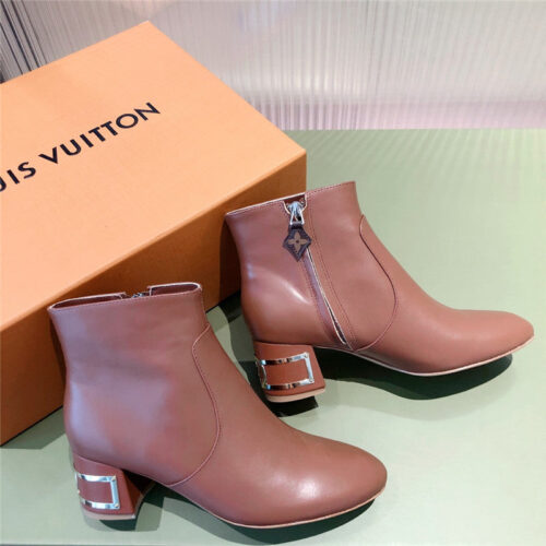 High Quality Luxury Louis Vuitton Logo Boots Women – Style 56227 product detail