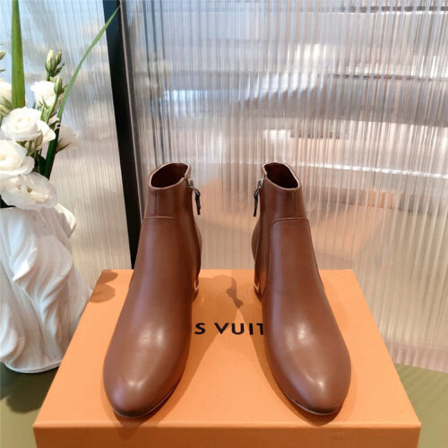 High Quality Luxury Louis Vuitton Logo Boots Women – Style 56227 product detail
