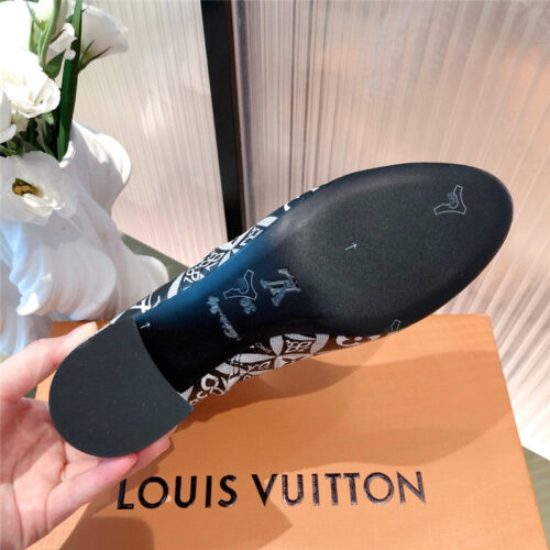 High Quality Luxury Louis Vuitton Logo Boots Women – Style 23459 product detail
