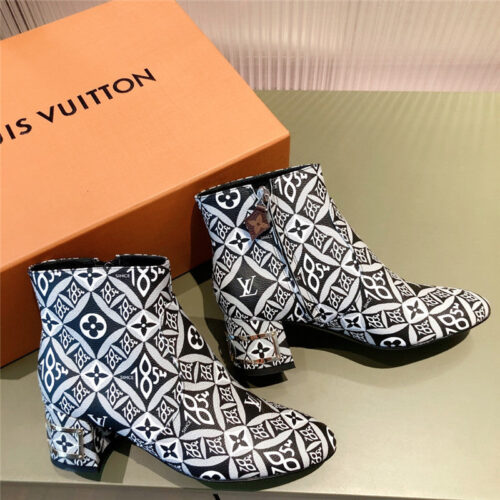 High Quality Luxury Louis Vuitton Logo Boots Women – Style 23459 product detail