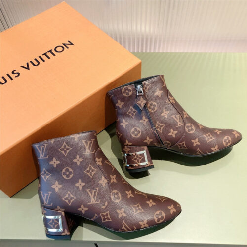 High Quality Luxury Louis Vuitton Logo Boots Women alternate view