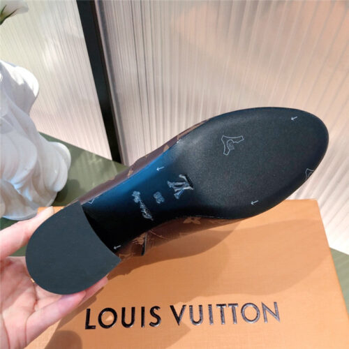 High Quality Luxury Louis Vuitton Logo Boots Women product detail