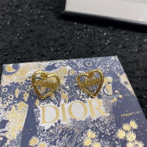 High Quality Luxury Dior Stud Earrings product detail