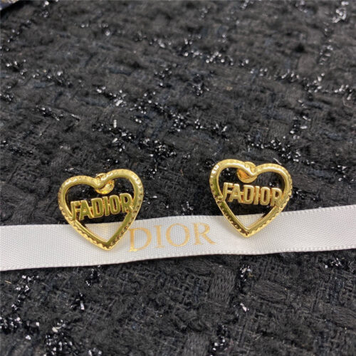 High Quality Luxury Dior Stud Earrings product detail