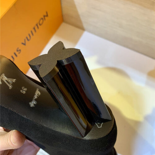 High Quality Luxury Louis Vuitton Leather Boots – Style 71491 product detail