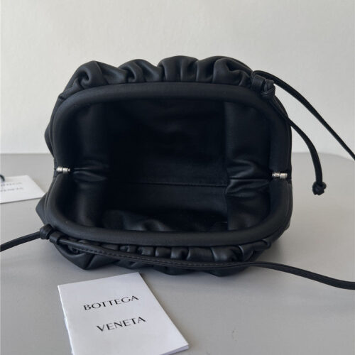 High Quality Luxury Bottega Veneta Small Pouch Bag product detail
