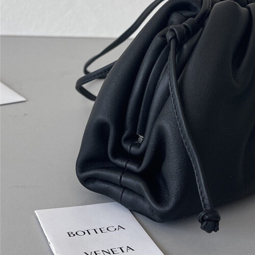 High Quality Luxury Bottega Veneta Small Pouch Bag product detail