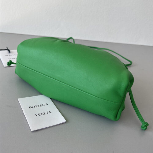 High Quality Luxury Bottega Veneta Green Pouch Bag product detail