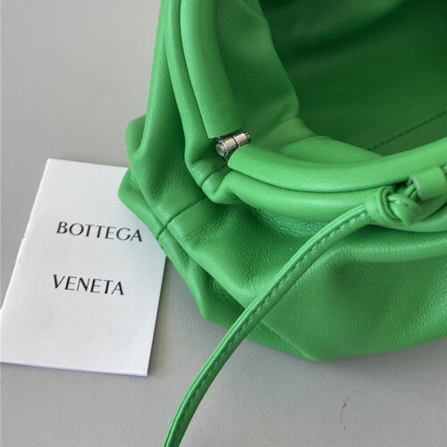 High Quality Luxury Bottega Veneta Green Pouch Bag product detail