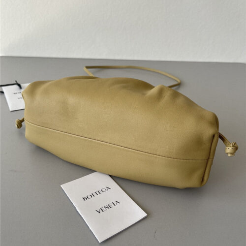 High Quality Luxury Bottega Veneta Small Pouch Bag – Style 30124 product detail