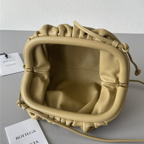 High Quality Luxury Bottega Veneta Small Pouch Bag – Style 30124 product detail