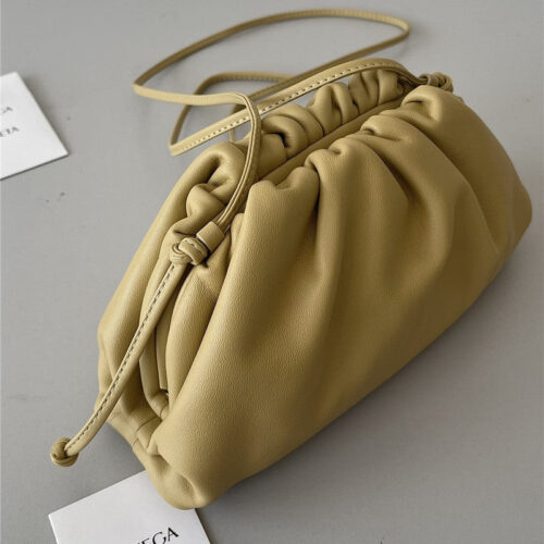 High Quality Luxury Bottega Veneta Small Pouch Bag – Style 30124 alternate view