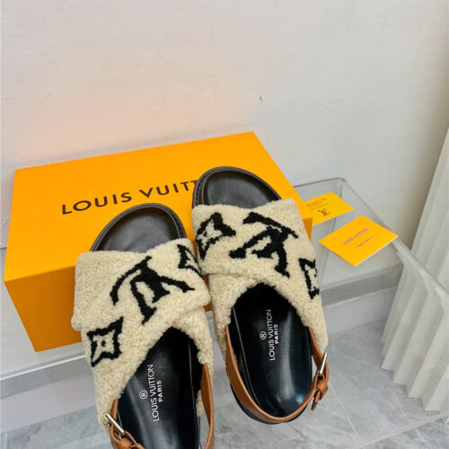 High Quality Luxury LV Cross Plush Slippers Sandals product detail
