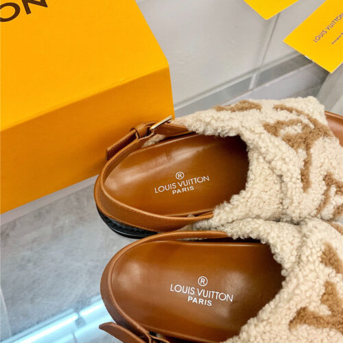 High Quality Luxury LV Cross Plush Slippers Sandals – Style 56451 product detail