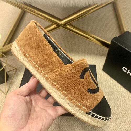 High Quality Luxury Chanel Classic Plush Logo Shoes – Style 43110 product detail
