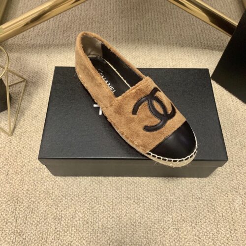 High Quality Luxury Chanel Classic Plush Logo Shoes – Style 43110 product detail
