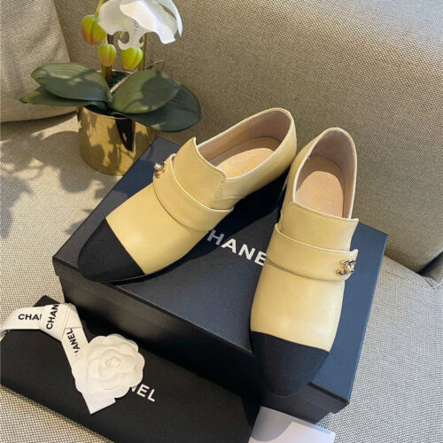 High Quality Luxury Chanel Chunky Heel Shoes alternate view