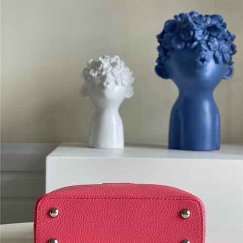 High Quality Luxury Louis Vuitton Capucines Mini Bag Red – Style 47572 product detail