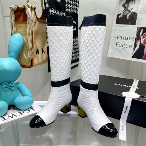 High Quality Luxury Chanel Down Long Boots – Style 81318 product detail