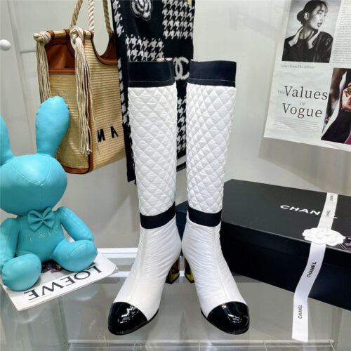 High Quality Luxury Chanel Down Long Boots – Style 81318 product detail