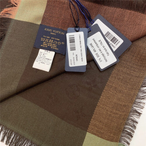 High Quality Luxury Louis Vuitton Monogram Scarf product detail
