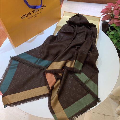 High Quality Luxury Louis Vuitton Monogram Scarf product detail