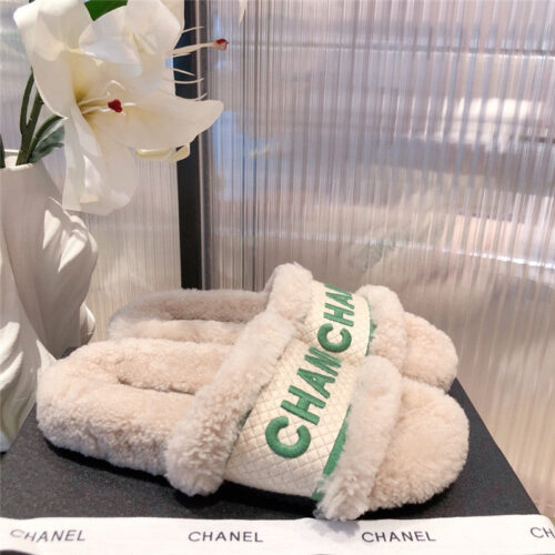 High Quality Luxury Chanel Lamb Wool Slippers product detail
