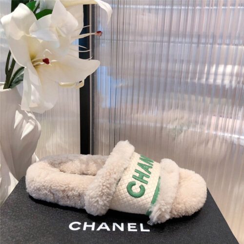 High Quality Luxury Chanel Lamb Wool Slippers product detail