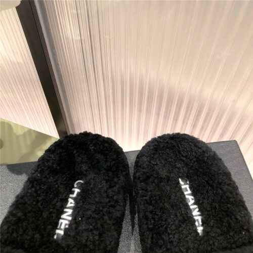 High Quality Luxury Chanel Lamb Wool Slippers – Style 93030 product detail
