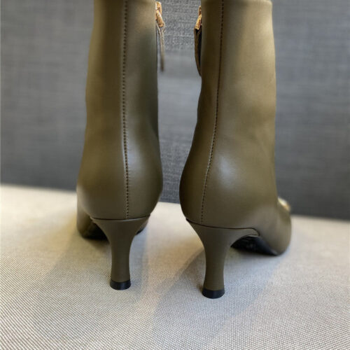 High Quality Luxury Louis Vuitton Rotary Ankle Boots – Style 61219 product detail